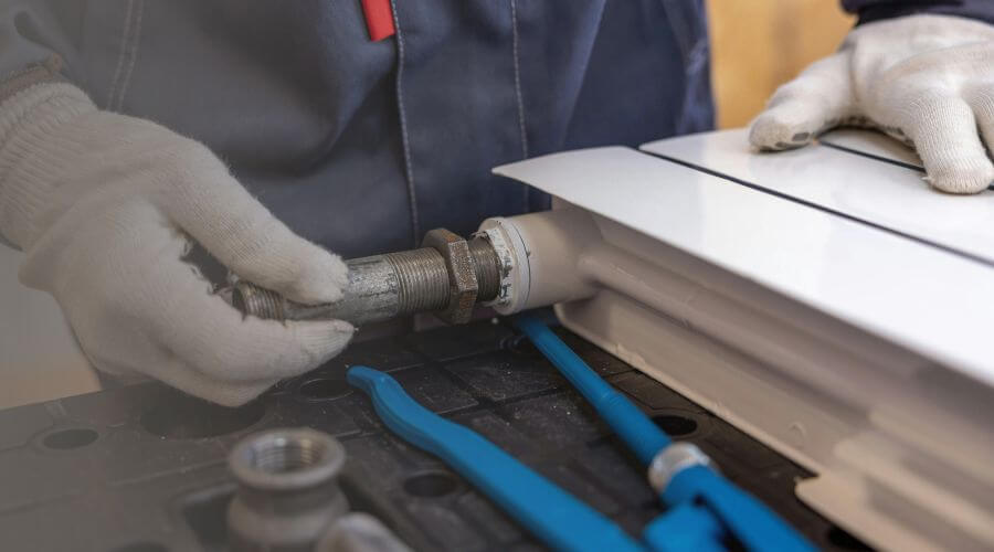 Expert burst pipe repair services in Spokane, MO